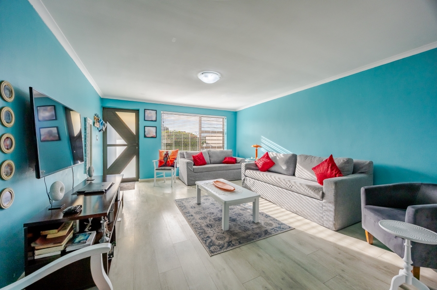 2 Bedroom Property for Sale in Lakeside Western Cape